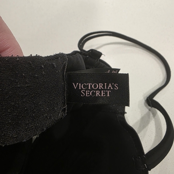 Victoria’s Secret Black Bra 32C Strapless Convertible Push Up - Picture 3 of 7